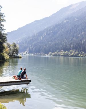 Radfahrer genießen die angenehme Ruhe und die herrliche Natur in ihrem Urlaub in Österreich, zum Beispiel im Nationalpark Nockberge in Kärnten. Zum Rennradfahren findet ihr im Explorer Hotel Bad Kleinkirchheim die passende Unterkunft.