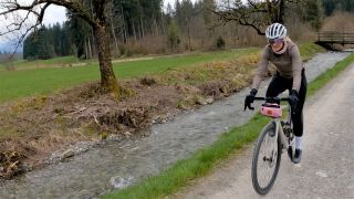 Gravelbike Ausrüstung Video