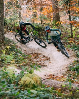 Nahe Garmisch-Partenkirchen, nämlich in Oberammergau befindet sich der Bikepark Oberammergau für Mountainbiker jedes Schwierigkeitslevels. Komm vorbei und teste Dein Können auf dem MTB.