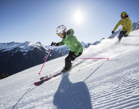 Ob im Allgäu, Montafon, in Berchtesgaden oder Kitzbühel - such Dir ein Explorer Hotel für Deinen Winterurlaub aus. Das Explorer Hotel Montafon in Gaschurn ist die perfekte Unterkunft. wenn Du die Skipisten in der Silvretta Montafon unsicher machen willst.