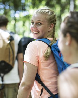 Erlebe mit Freunden spannende Momente bei Wanderungen im Allgäu, dem Berchtesgadener Land oder in Tirol. Die Explorer Hotels in Deutschland und Österreich bieten Dir die passende Unterkunft mit Frühstück, Sauna und Sportlocker.