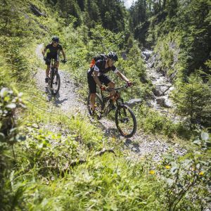 Entdecke von Deinem Basislager dem Explorer Hotel Hinterstoder mit dem Mountainbike die Pyhrn-Priel Region in Oberösterreich.