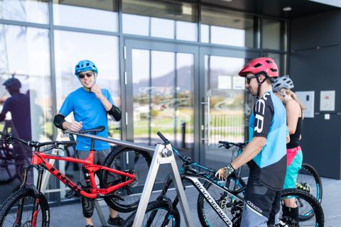 Ab dem Explorer Hotel Kitzbühel startest du auf tolle MTB-Trails rund um die Kitzbüheler Alpen-Region. Wenn Ihr auf der Suche seid nach einem Urlaub in Österreich voller Spaß und Action, dann seid Ihr in St. Johann in Tirol bestens aufgehoben.