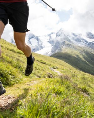 Entdecke jetzt in Deinem Sommer-Urlaub in den Ötztaler Alpen in Österreich die besten Trailrunning Trails Tirols und übernachte im Explorer Hotel Ötztal in Umhausen.