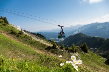 Mit der Walmendingerhornbahn den Ausblick genießen